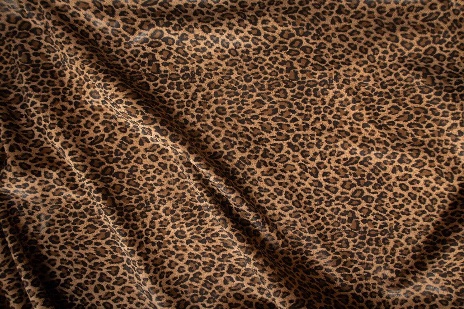 MATTE MEDIUM LEOPARD